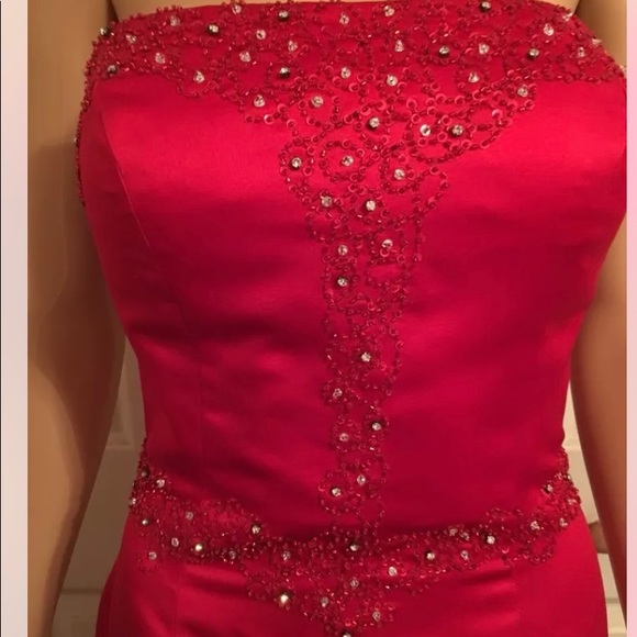 Cire Beautiful Sexy Long Red Formal Dress / Gown Size 8 - Picture 5 of 11